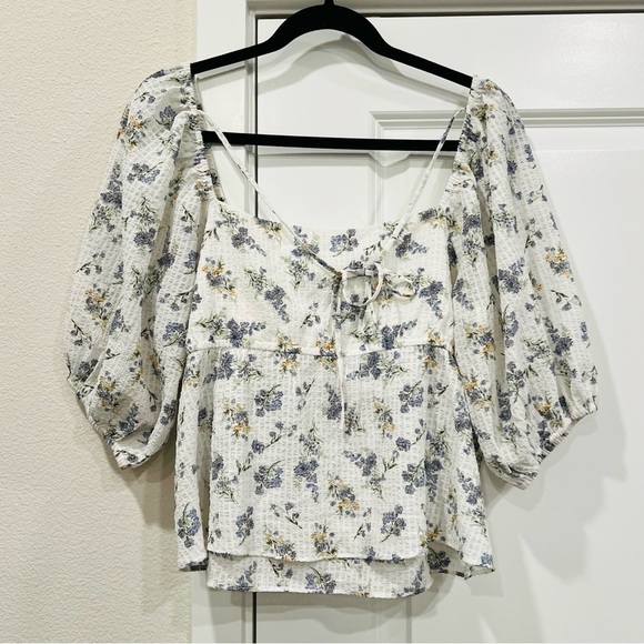 LUCY Paris Meadow Floral Top Size Large. NWT. - Picture 6 of 9